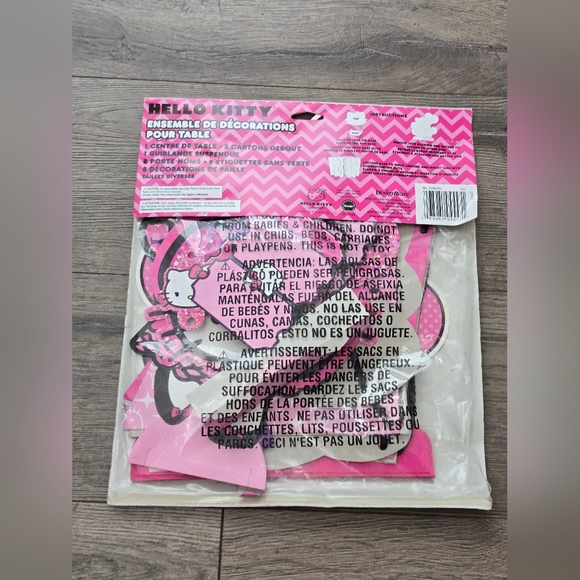 Hello Kitty Table Decorating Kit NIP - Picture 2 of 5